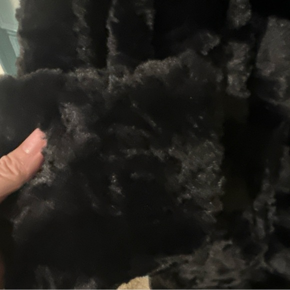 Kenneth Cole Black Teddy Jacket women’s size large. Faux fur. - Picture 4 of 8